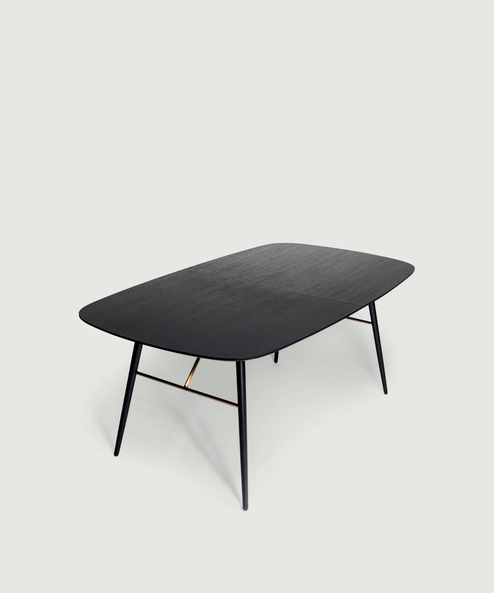 Sort spisebord med udtræk - eg - Dawn - Njordec - træ spisebord - oval spisebord - designer spisebord - spisebord i eg