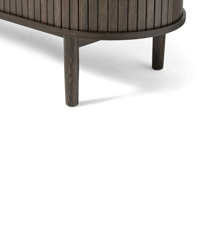 Meta skænk 140cm, Mørkebrun egetræ