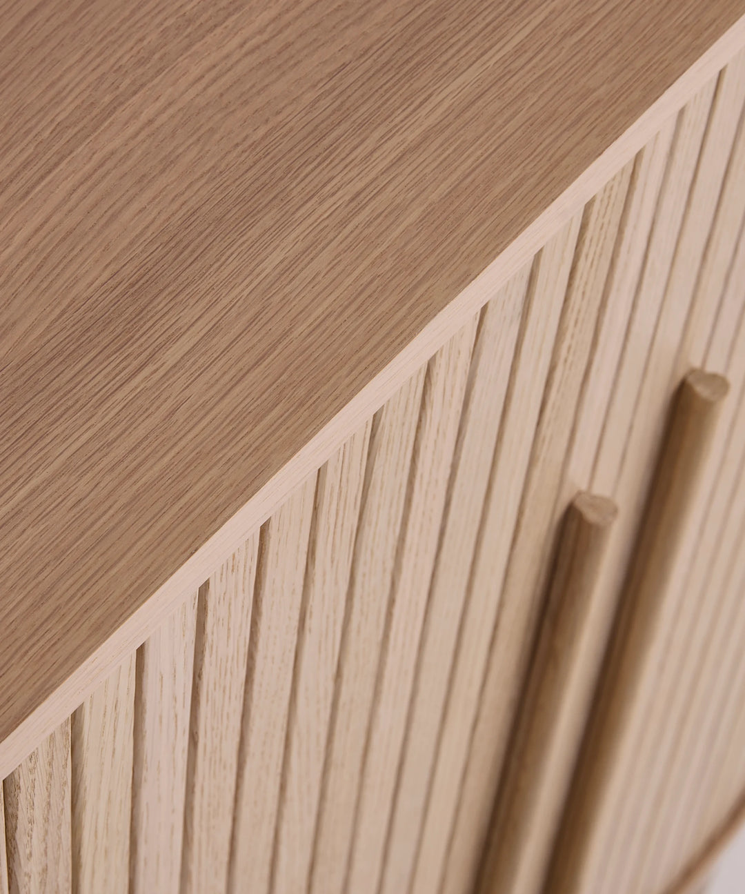 Meta skab 118cm, Lys egetræ