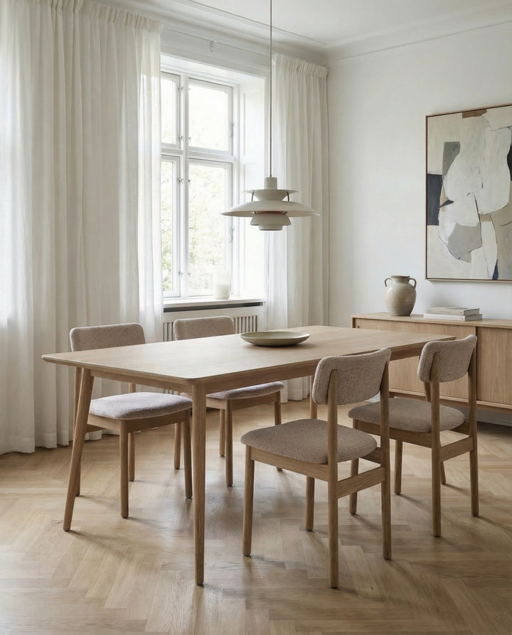 Spisebordstol i olieret natur eg, sandfarvet stof - Canora