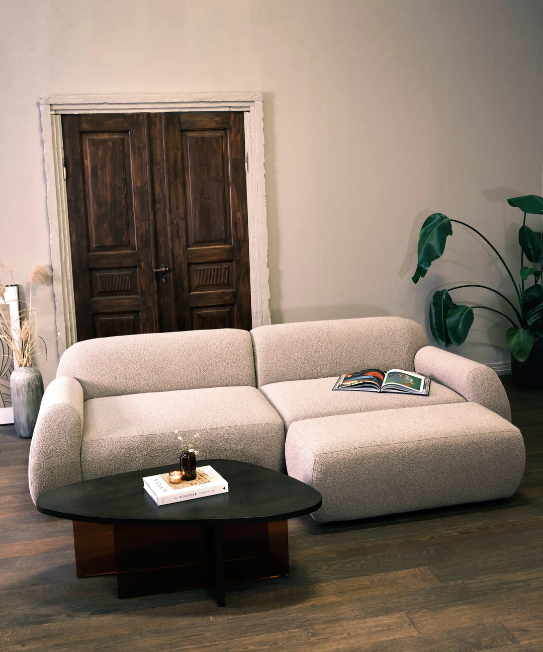 Forme chaiselong sofa - 250cm