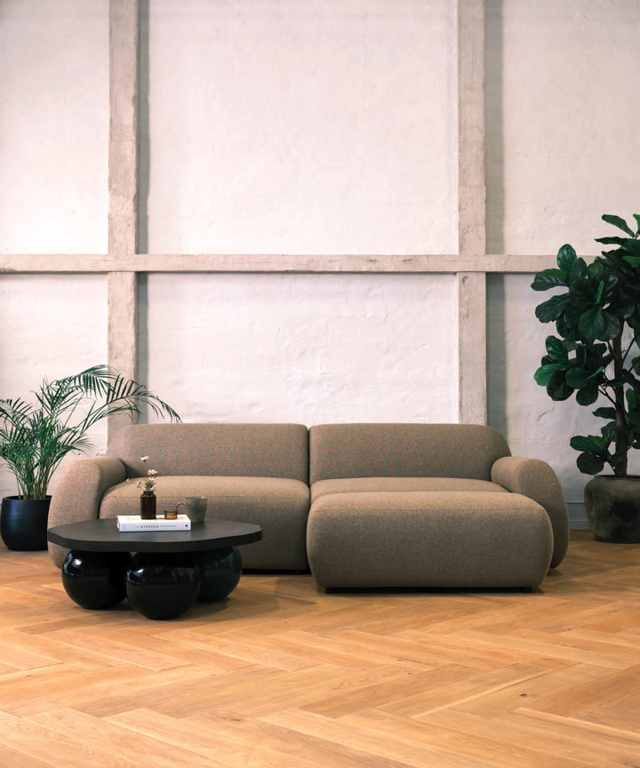 Forme chaiselong sofa - 250cm