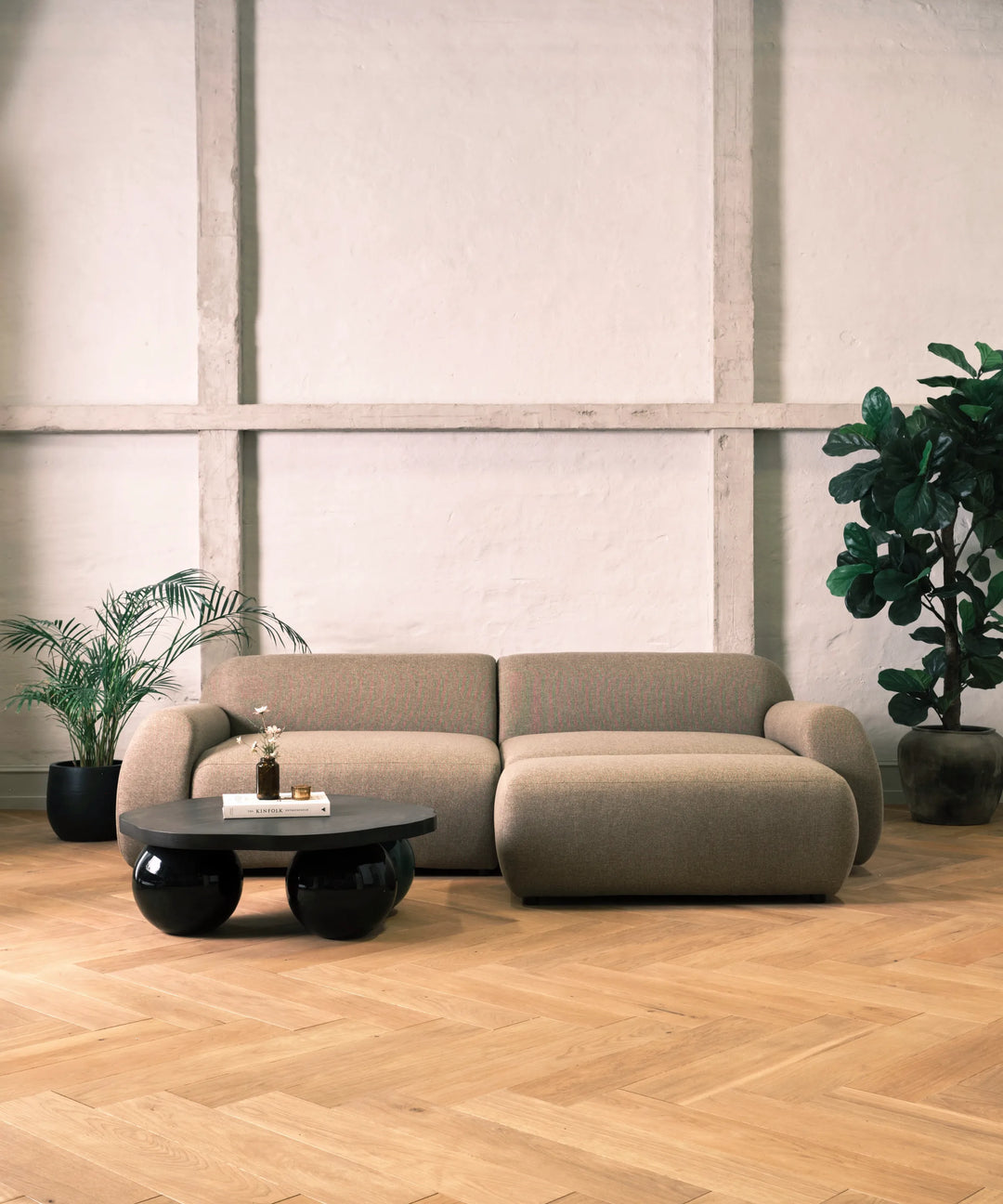 Forme chaiselong sofa - 250cm