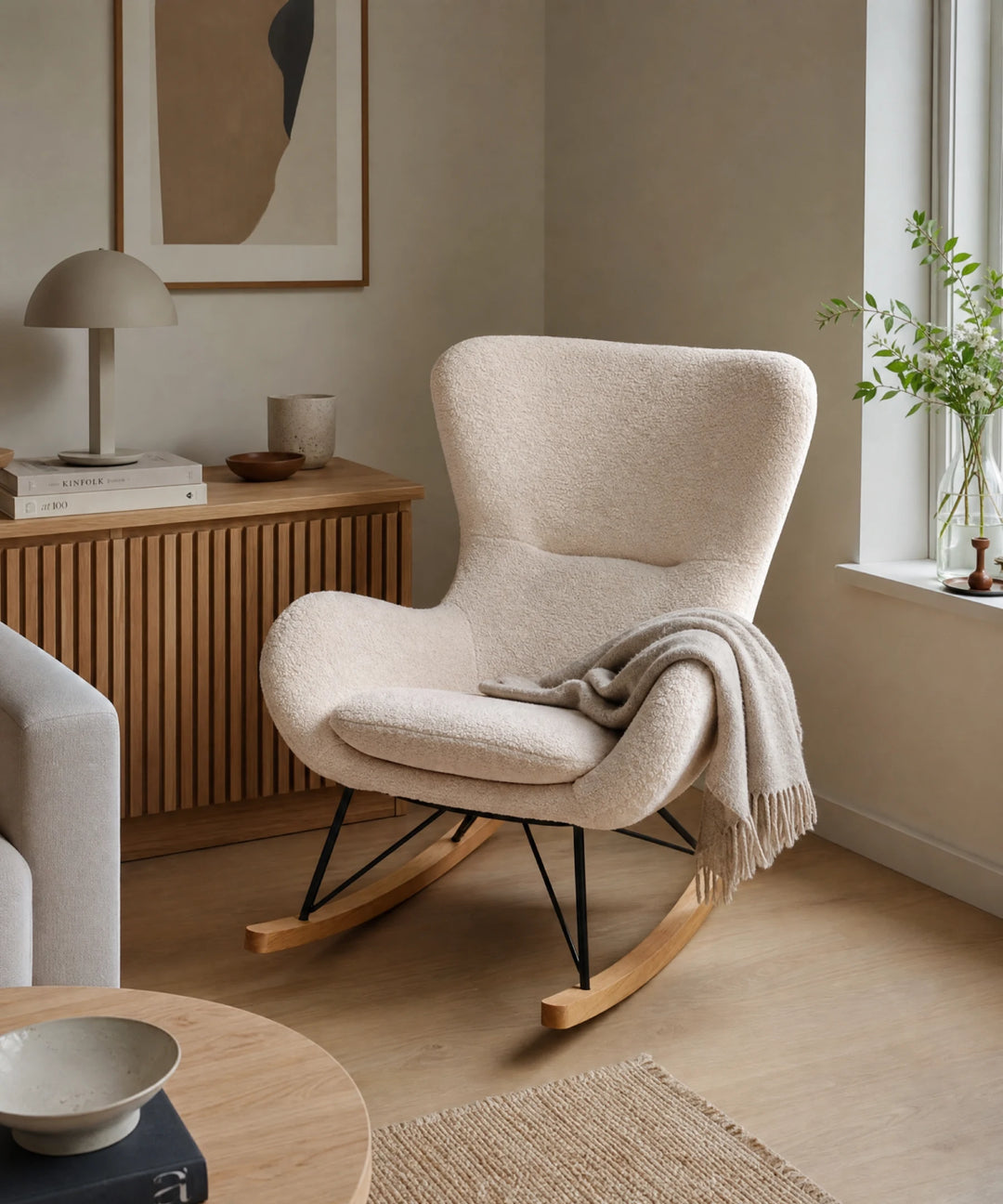 Beige gyngestol i imiteret pels - Julie