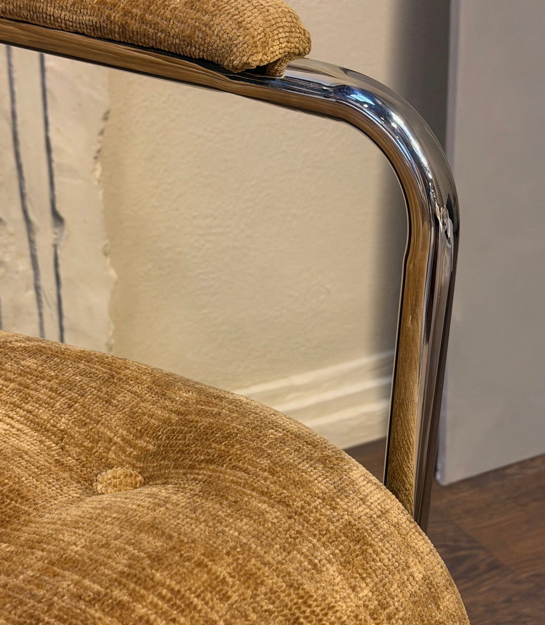 Parallel lounge stol - Golden Mustard Como