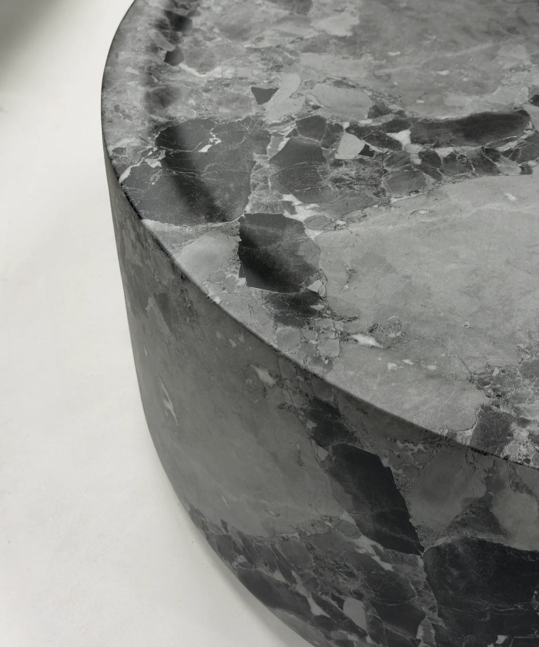 Lazio sofabord, mørk grå marmor - Ø80cm