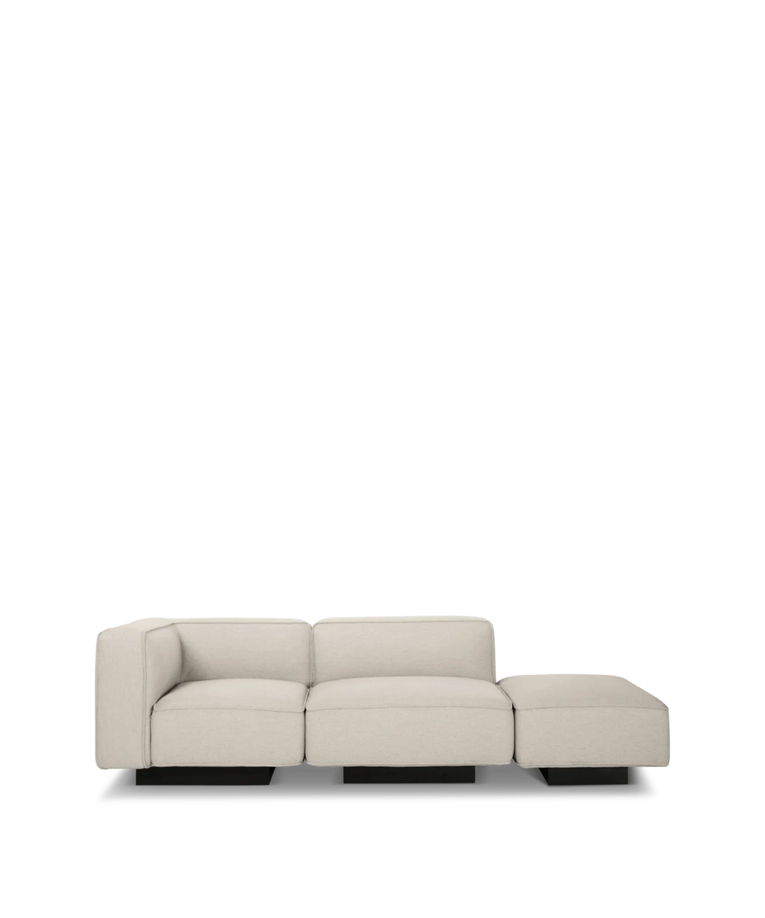 Utopia 3personer open end sofa  på sort sokkel fod og kasse design i lys beige sandfarve